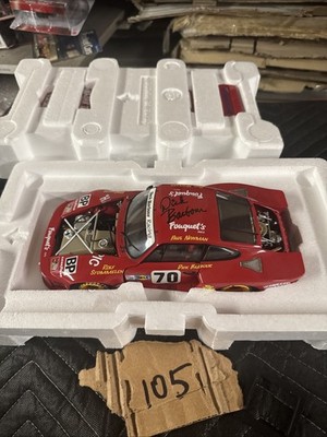 Carousel 5102 Signed by Dick Barbour Porsche 935 1979 Le Mans 1/18 