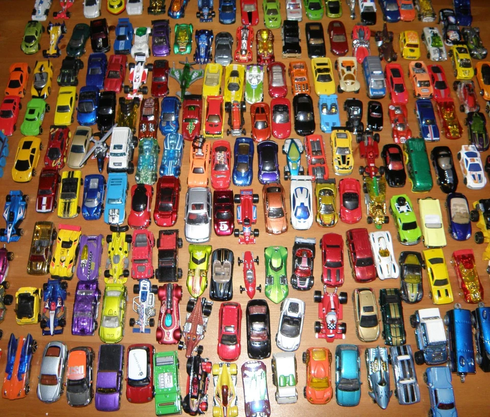 Kiste Spielzeugautos Konvolut Autos Hot Wheels Siku Matchbox Hotwheels 1kg - Bild 3 von 4