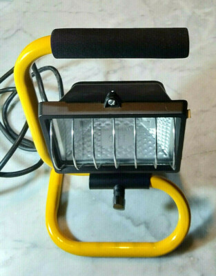 TRAGBARE HALOGEN ARBEITSSCHEINWERFERLAMPE - MAX. LEISTUNG 150W - SEHR LEISTUNGSSTARK 