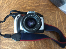 Canon EOS Rebel 77 ti 35mm SLR W/ef zoom 35-80mm F 4-5.6 camera