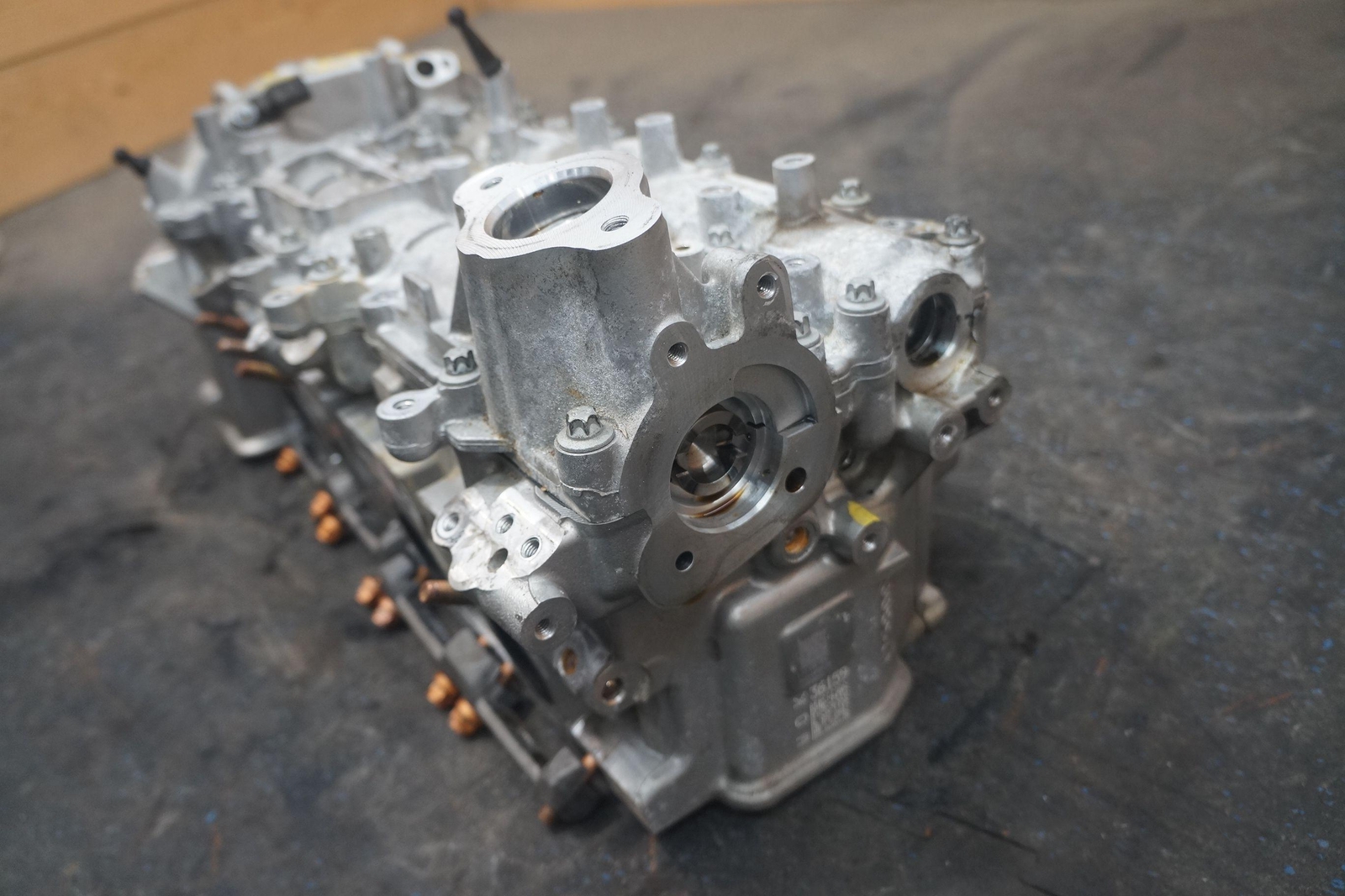 Right Engine Cylinder Head 4.0L V8 M177 Aston Martin Vantage AM6 2019 *Note*