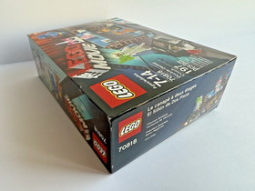 LEGO THE LEGO MOVIE 2015 Double-Decker Couch 70818 Exclusive Minifigures NISB