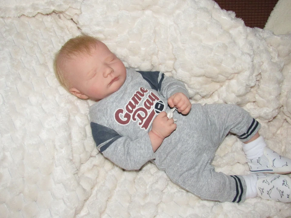 Big Baby Realborn Ethan Asleep, 21" 5 libras 13 OZ. Certificado de autenticidad Foto 3 de 4