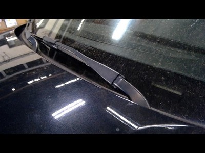 2008-2012 135I Left Wiper Arm 1640009