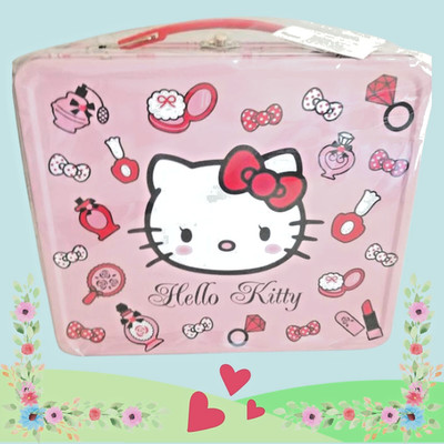 Hello Kitty Lunch Box ~ Mint Condirion w/tag inoriginal sealed package.