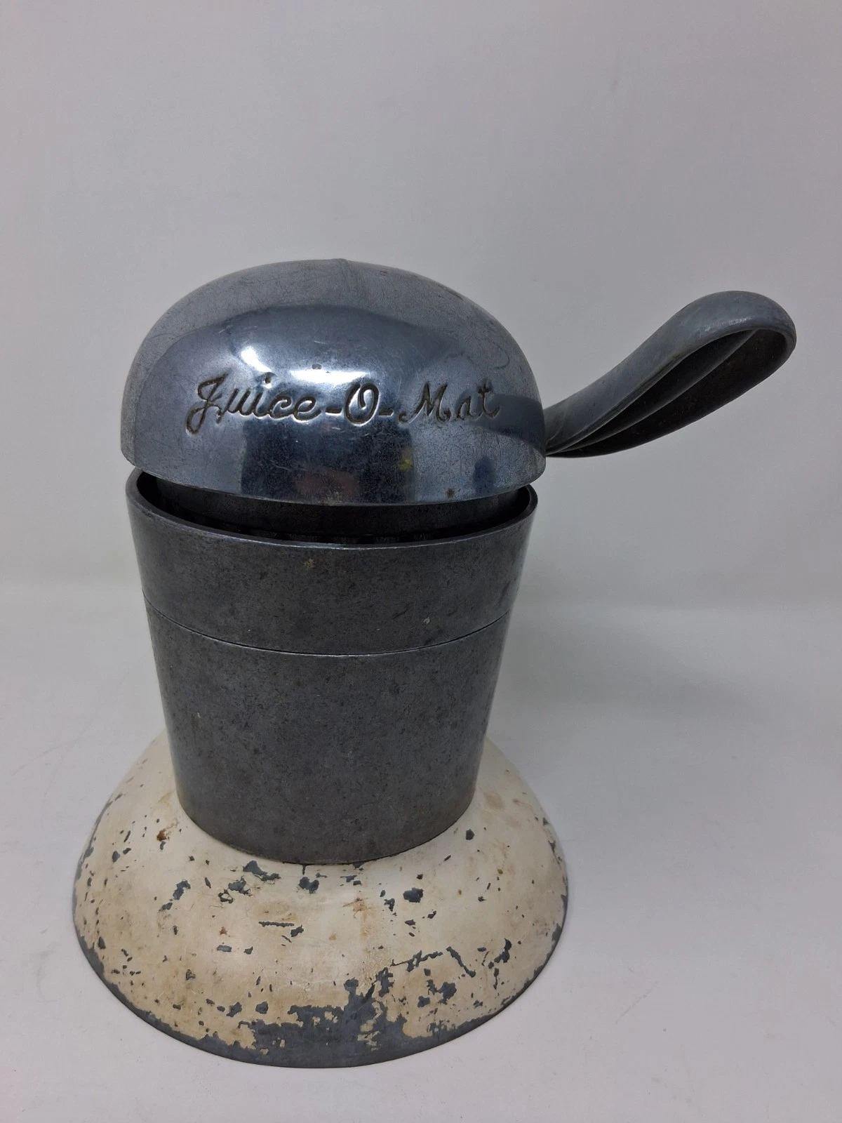 Vintage Rival Juice-O-Mat 848 Manual Citrus Juicer White Chrome
