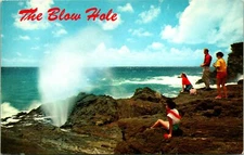 Honolulu Oahu HI Blow Hole Volcanic Geyser Postcard unused (13363)