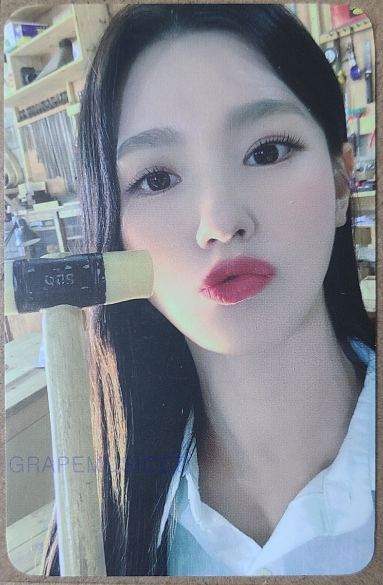 G)I-DLE (G)IDLE 2021 SEASON'S GREETINGS CUBEE POB PHOTOCARD PHOTO