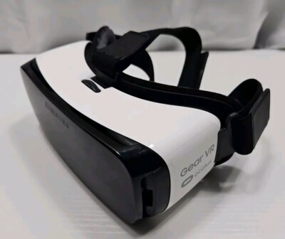 Samsung Gear VR Oculus SM-R322 Virtual Reality Headset 