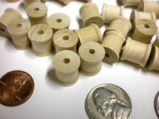 WOOD SPOOL 100 PIECES Wood Spool Size 1/2" x 1/2" with 1/8" Hole