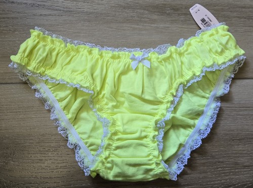 NWT Vintage Victoria's Secret Green Cotton Lace Low-Rise Bikini Bow Panties S