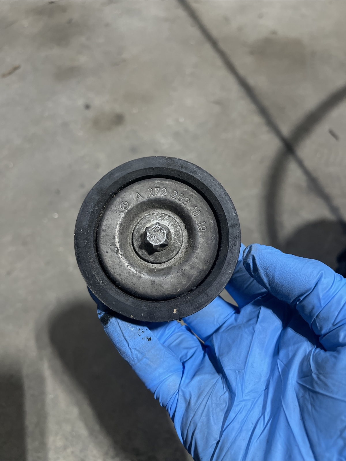 Drive Belt Tensioner Idler Pulley 2722021019 fits Mercedes M272 M273