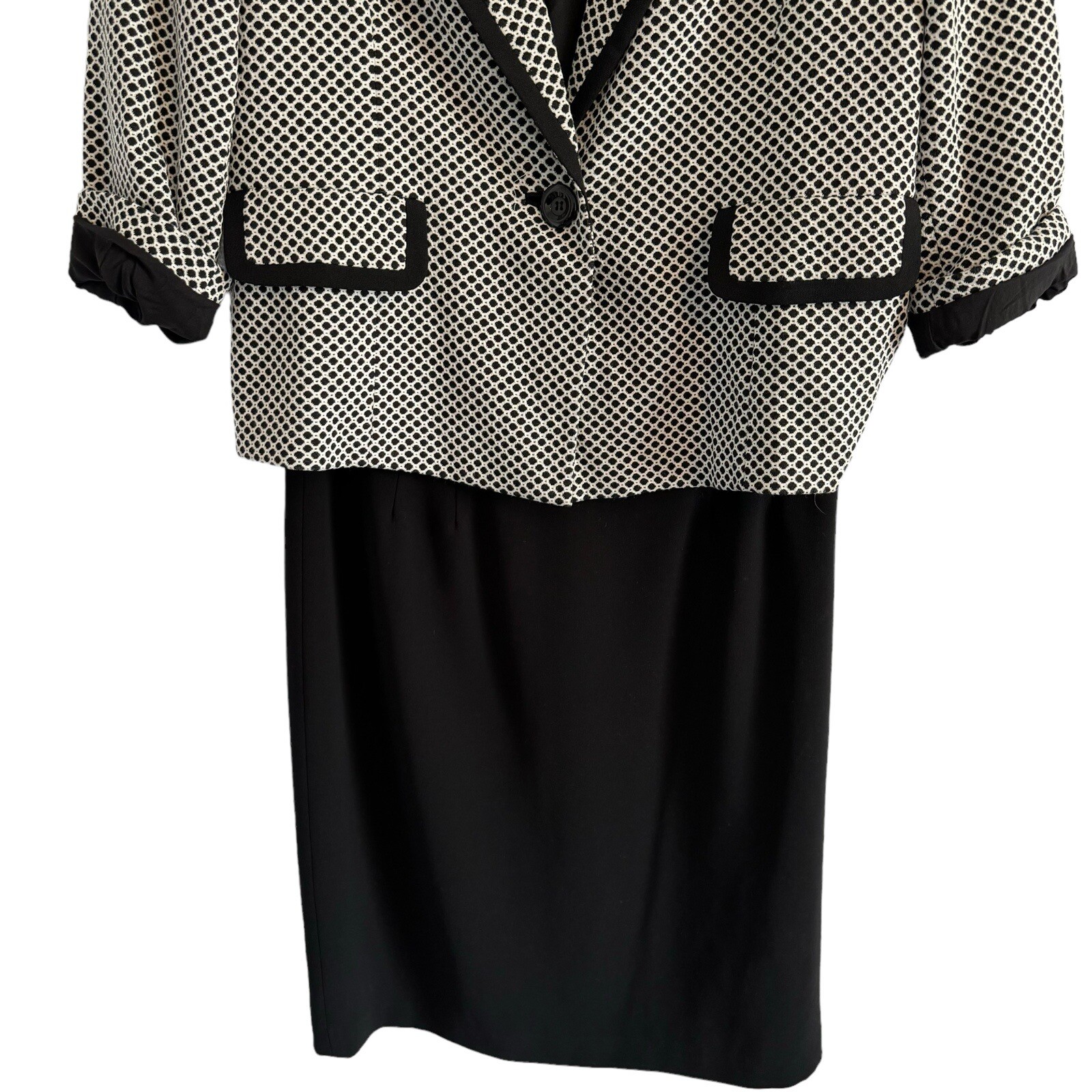 Kasper Skirt Suit Size 10 Black White Two Piece Jacket/Skirt Women Suit