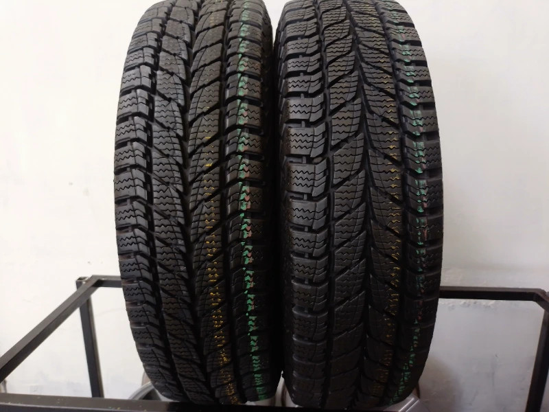 2 Pneumatici USATI UNIROYAL 195/75 R16 C 107/105 R DOT: 5018Invernale