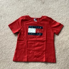 TOMMY HILFIGER SHORT SLEEVED T SHIRT, GIRLS 6 , RUNS SMALL, FLAG ON RED, COTTON