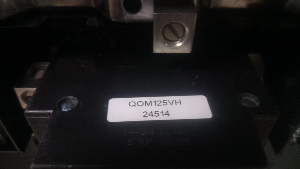 Square D QO132M125P 120/240VAC 125 A 32 Space Load Center w/out Cover - Image 3 of 4