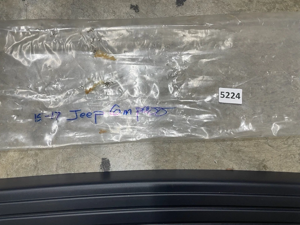 2011-2016 JEEP COMPASS PATRIOT PARA-CHOQUE TRASEIRO STEP PAD PLACA MOPAR NOVO 68091515AA - Imagem 4 de 4