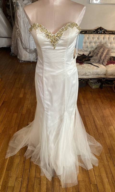 #120 Destination By John Bills Wedding Gown F/F Sz 6 NWT
