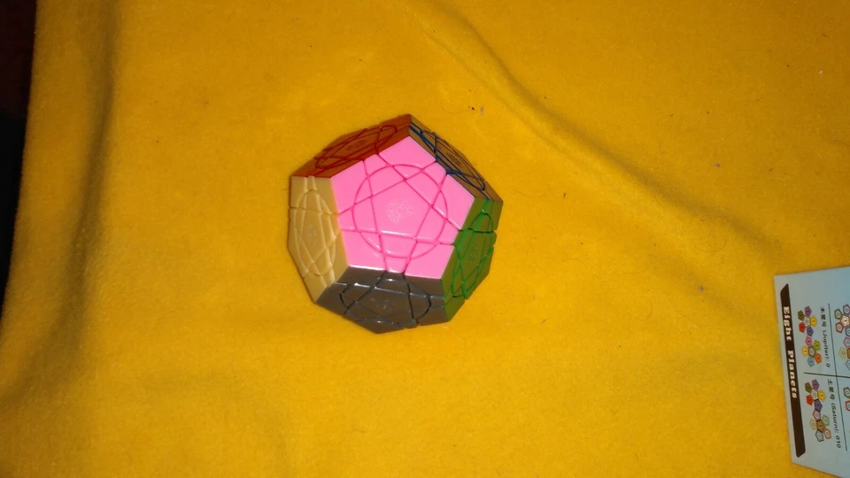UN CUBO MF8 Y DAYAN ROMPECABEZAS RETORCIDO CRAZY MEGAMINX CRISTAL MÁS PLANETAS VENUS Foto 2 de 4