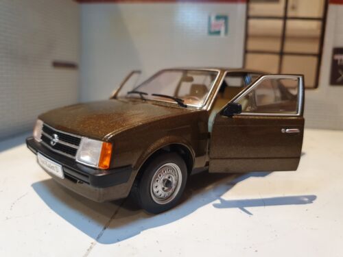 Vauxhall Astra Mk 1 Opel Kadett 5 Door 1979 1.3 1:24 Scale Diecast Model Car GTE - Picture 5 of 14