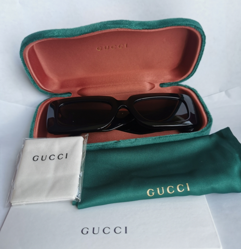 AUTHENTIC GUCCI GG0811S THICK RIM RECTANGLE QUILTED SUNGLASSES IN