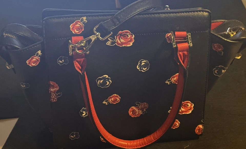 Bolso de mano Nicole Lee estructurado BOSTON BETTIE correa para el hombro etiqueta de equipaje + Foto 2 de 4