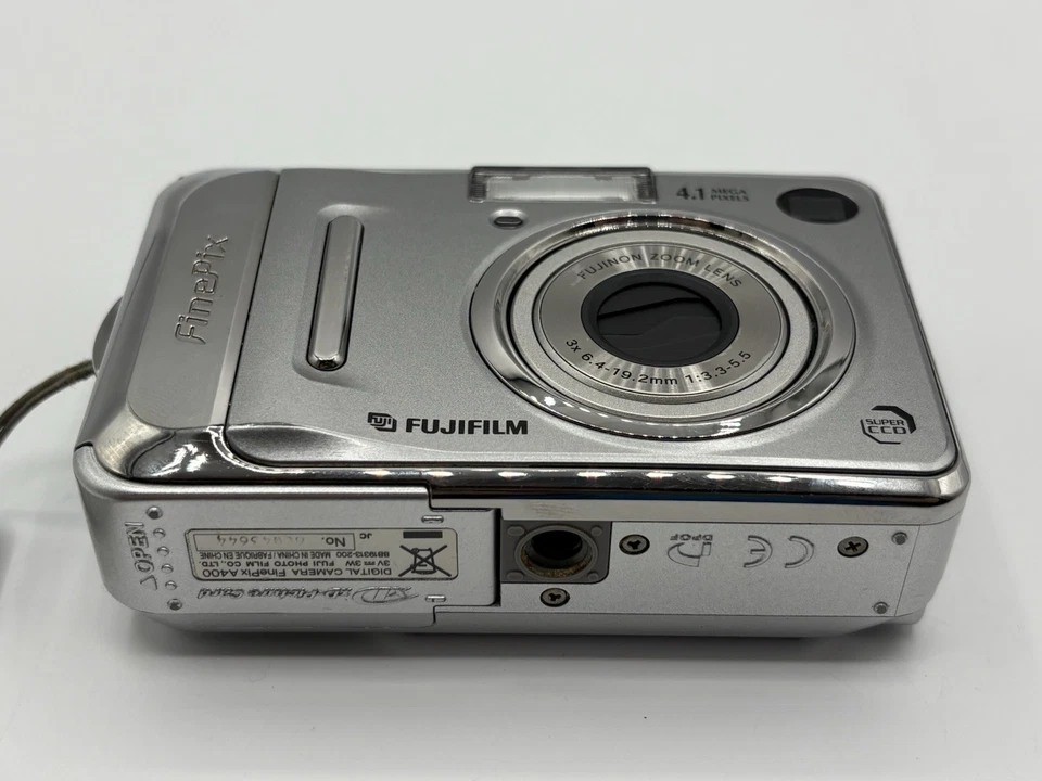 Fujifilm FinePix A400, photo 3 of 5