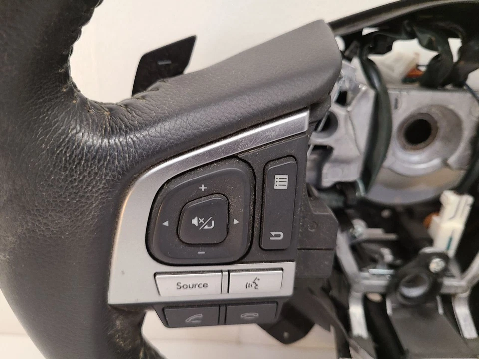 2017 SUBARU LEGACY OUTBACK Black Steering Wheel W Controls — 第 3/4 张图片