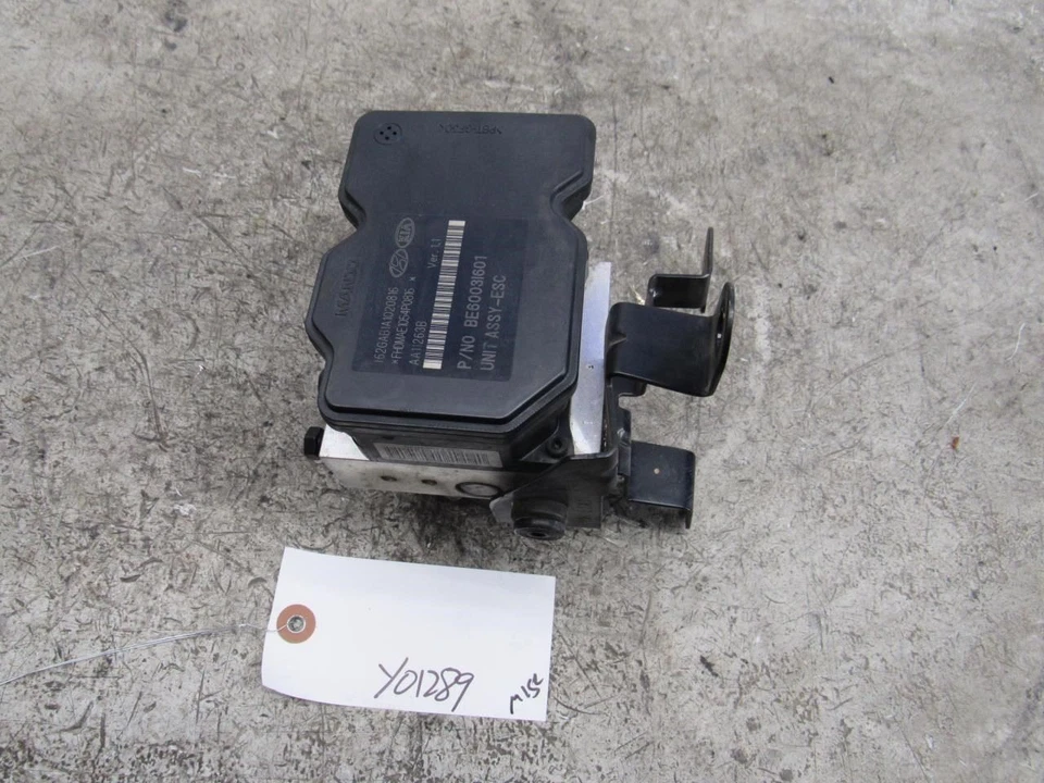 2012 Hyundai Genesis coupe 2 door abs anti lock brake pump assembly actuator OEM Foto 2 de 4