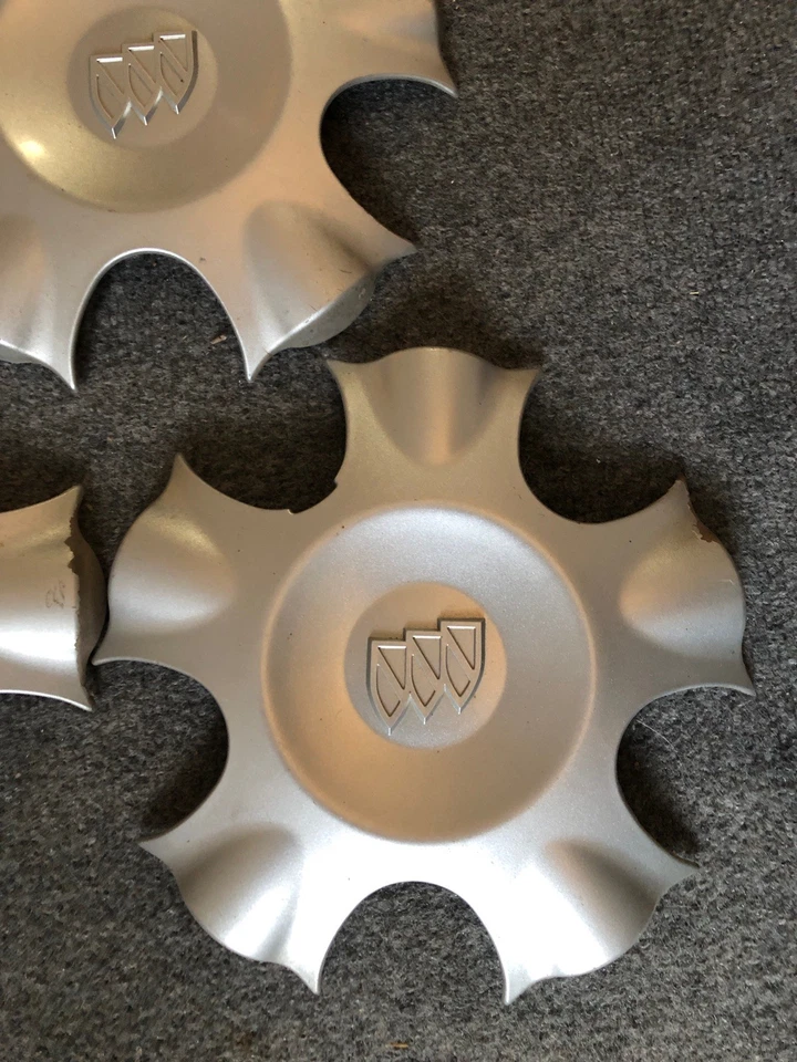1997-2003 BUICK LESABRE TAPACUBOS JUEGO DE 3 TAPACUBOS OEM P/N 9594253 Foto 4 de 4
