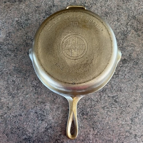 Griswold #90 Cast Iron Double Skillet Bottom 1021 A