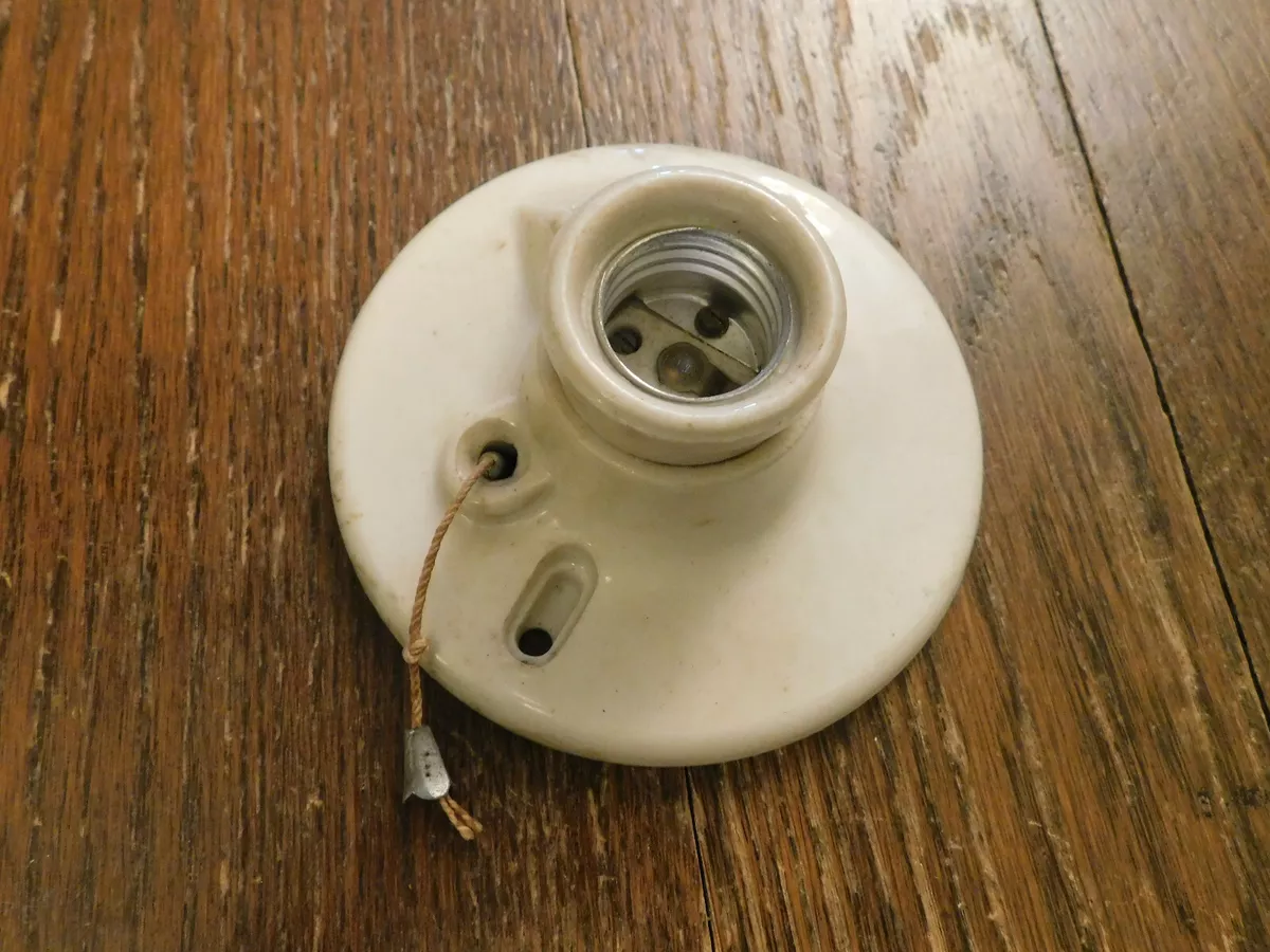 Ceramic light fixture with pull chain deals