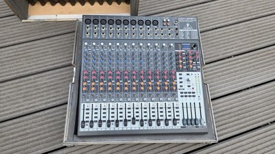 Behringer XENYX 2442 mit Case