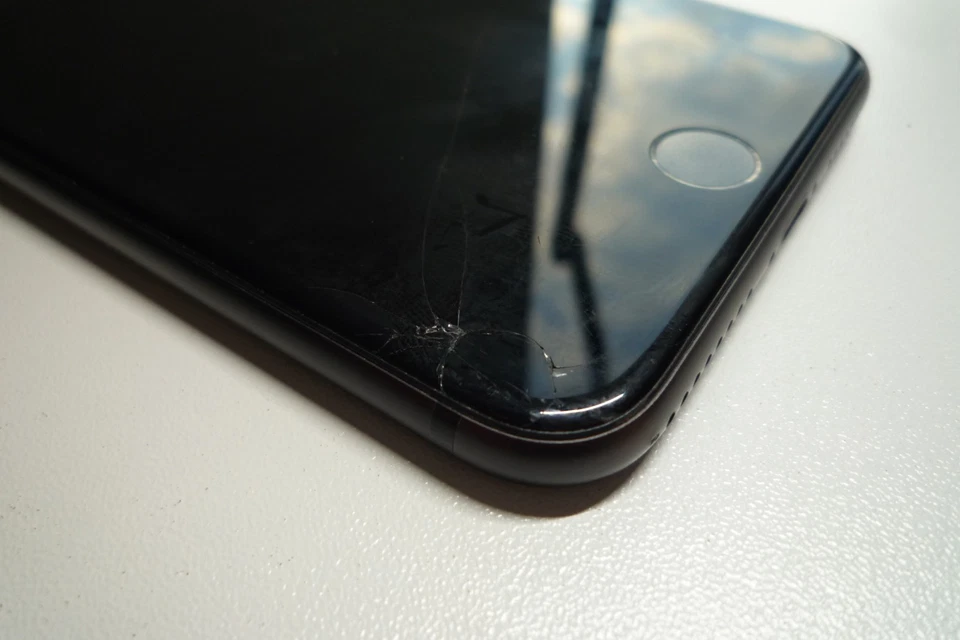 Apple MN4W2B/A iPhone 7 Plus 256GB - Black (Unlocked) - Image 3 of 4