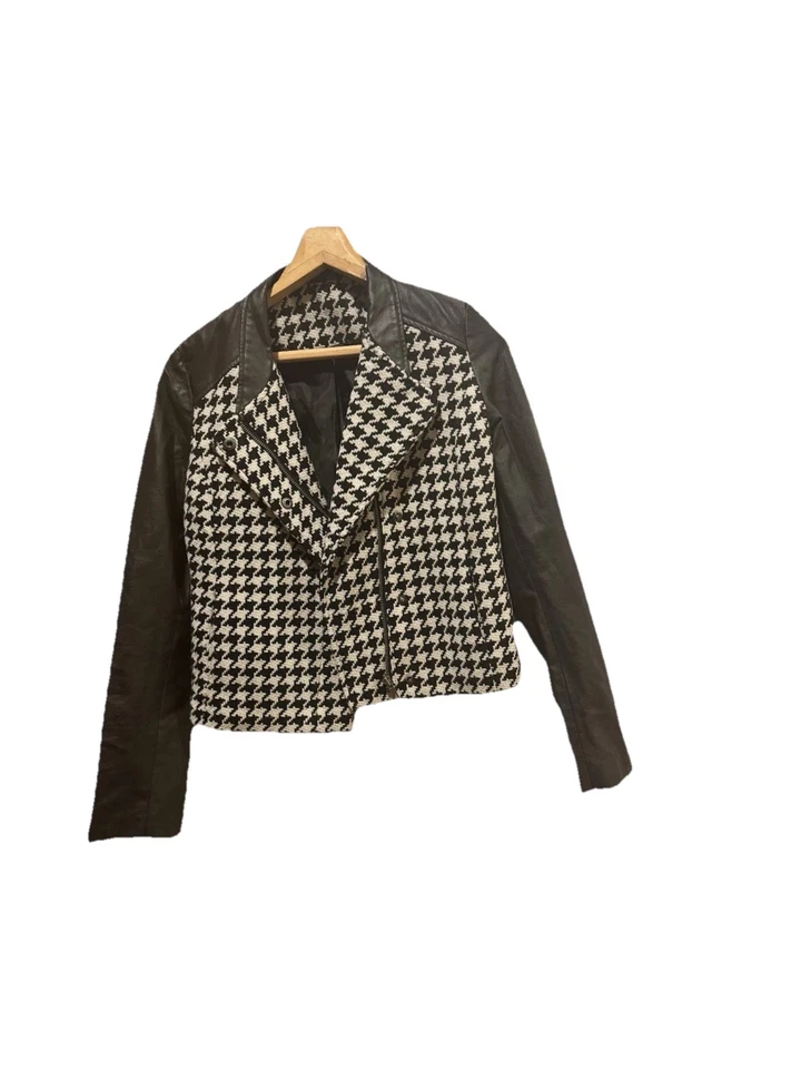 A New Approach a.n.a Womens Cropped Jacket Faux Leather Wool Black White Sz L - Image 2 of 4