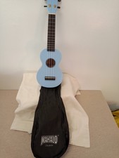 Mahola Ukulele mit Reißverschlusstasche Mr1lbu hellblau