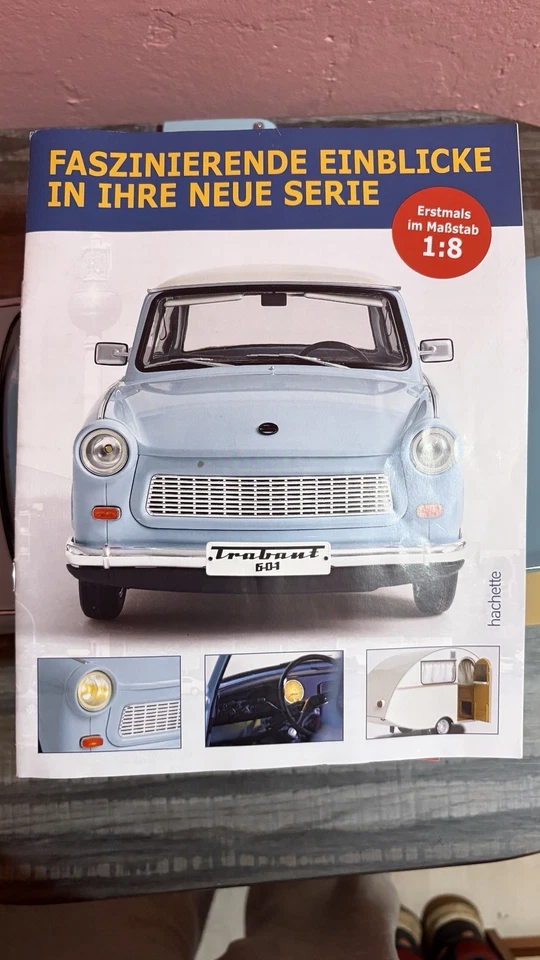 Modellauto 1:8 Trabant 601 de Luxe hachette Bausatz mit Hänger - Bild 3 von 4