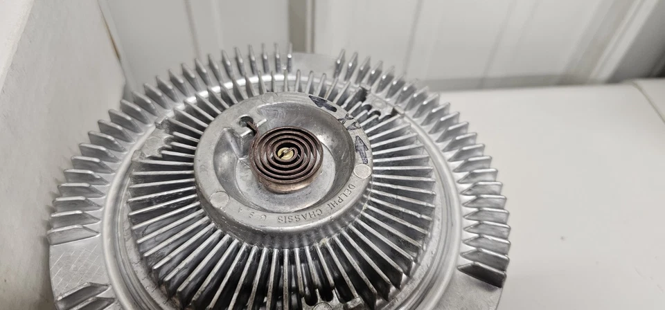 GENUINE GM 22149569 FAN CLUTCH 4.3L. 5.0L 5.7L 6.2L, 6.5L 7.4L 8.1L 1988-95 - Image 3 of 4