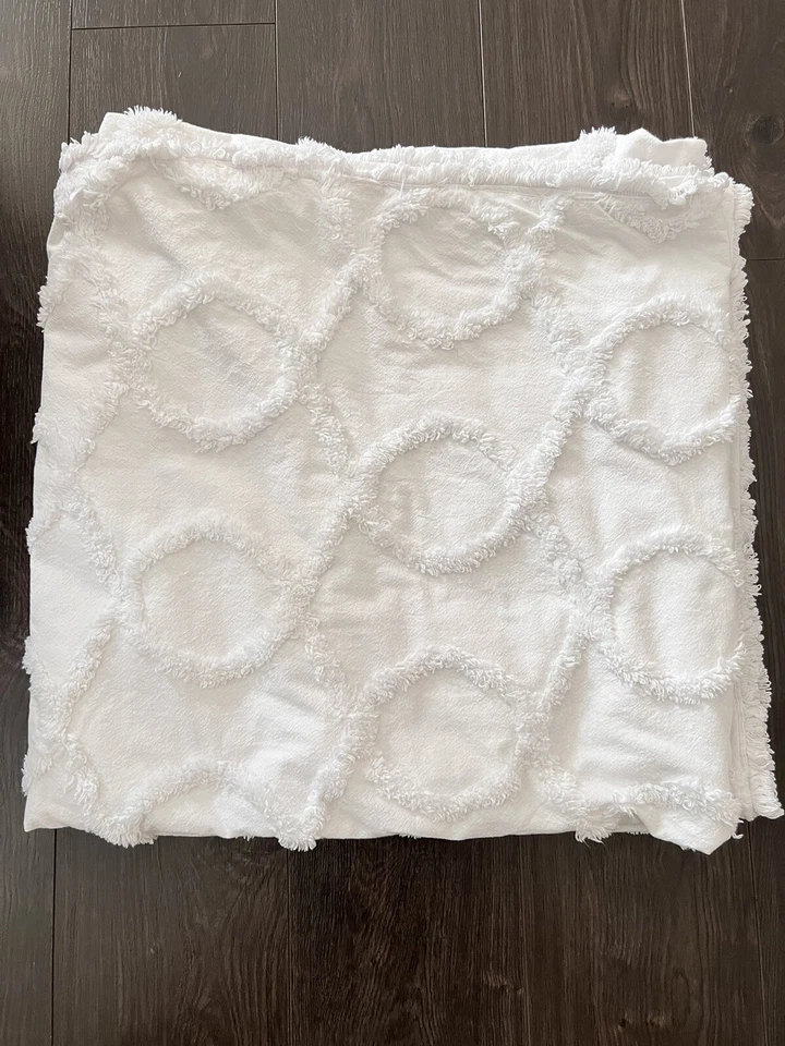 Chenille Coverlet And Two Standard Pillow Shams Full Queen White 100% Cotton - Image 2 of 4