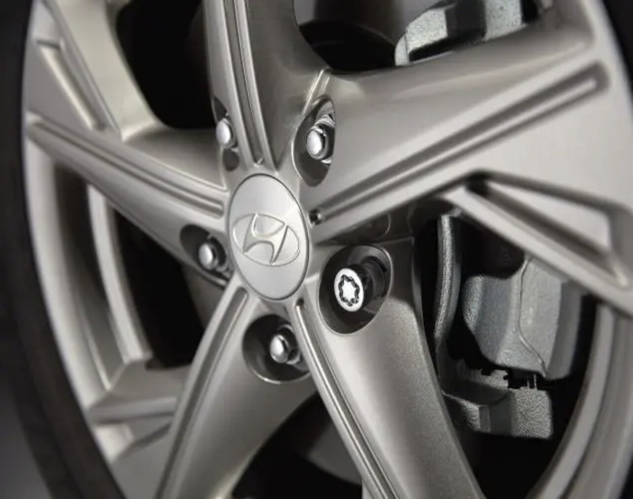 Genuine Factory Hyundai Wheel Locks U844000502 U844000502 for sale