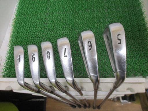 Titleist Right Handed Iron Set CB 712 5-9,Pw NS PRO 950GH
