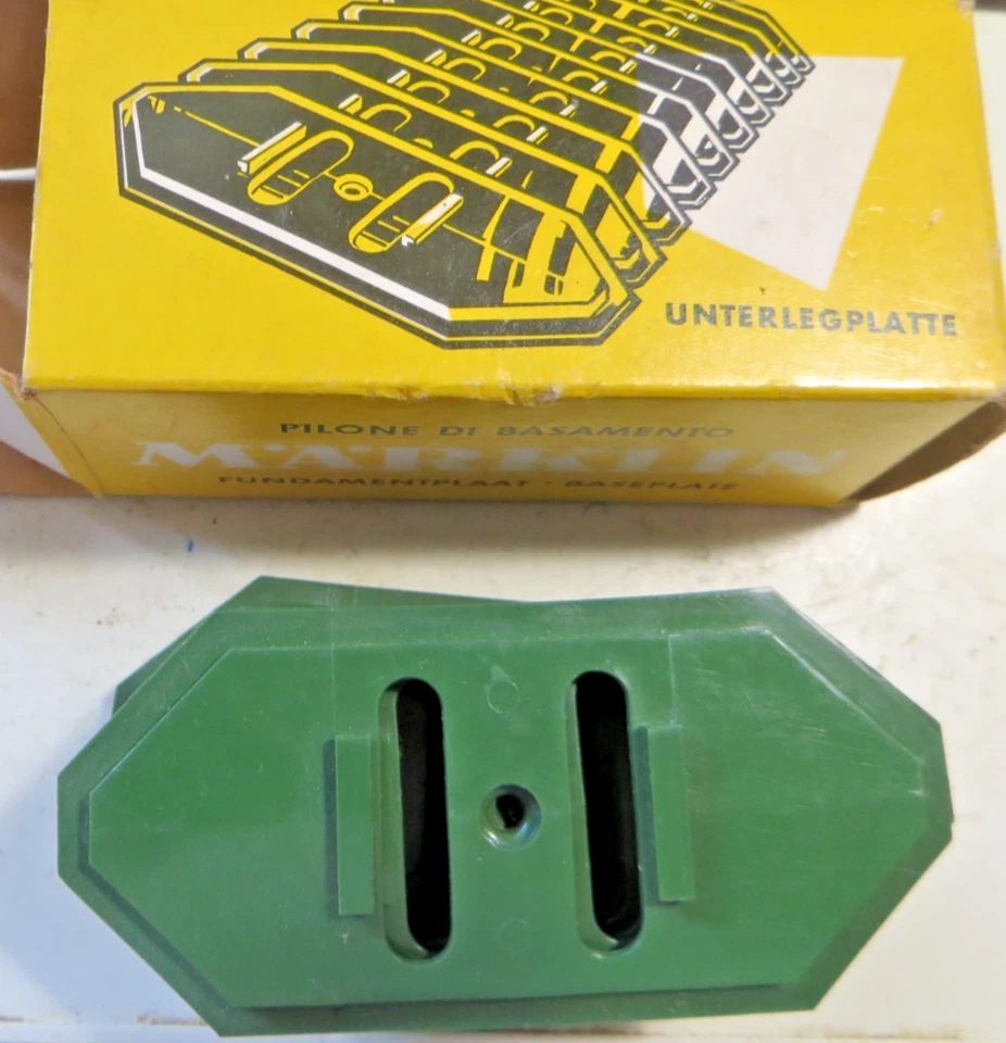 10 x Märklin 7066 467 P/3 H0 M Gleis Unterlegplatte erstklassig in OVP