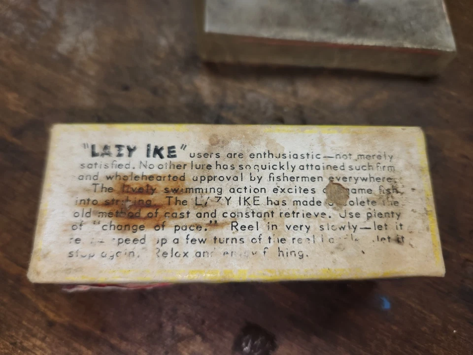 Señuelo Lazy Ike / 3 puntos amarillos y rojos grandes CON CAJA Y PUBLICIDAD  Foto 3 de 4