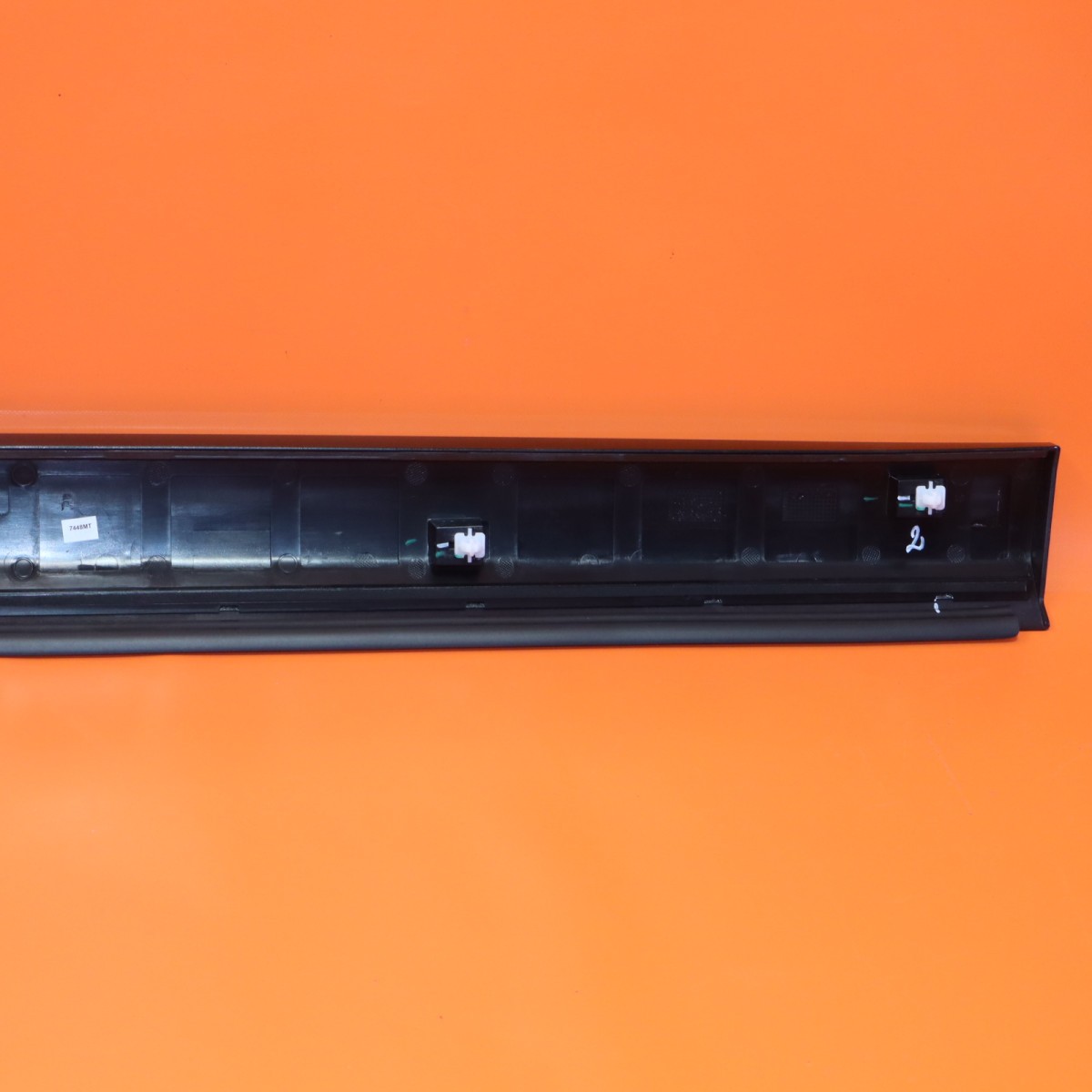 Rolls-Royce Cullinan 2025-2026 Front Left Body molding Black
