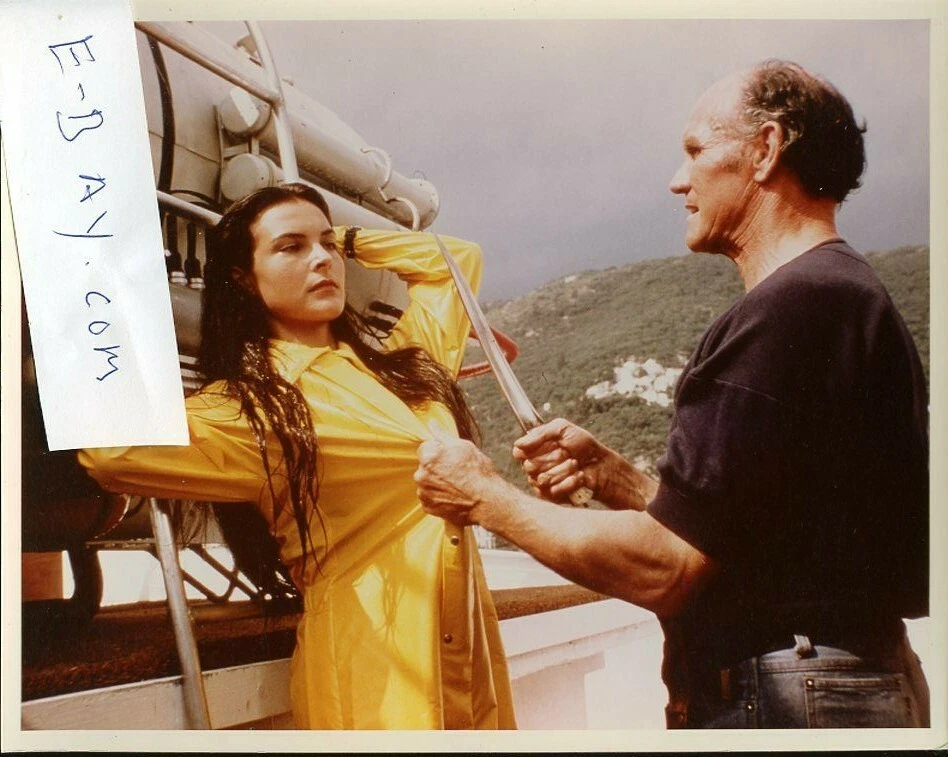 ROGER MOORE CAROLE BOUQUET JAMES BOND FOR YOUR EYES ONLY 8X10 PHOTO #G5651  | eBay