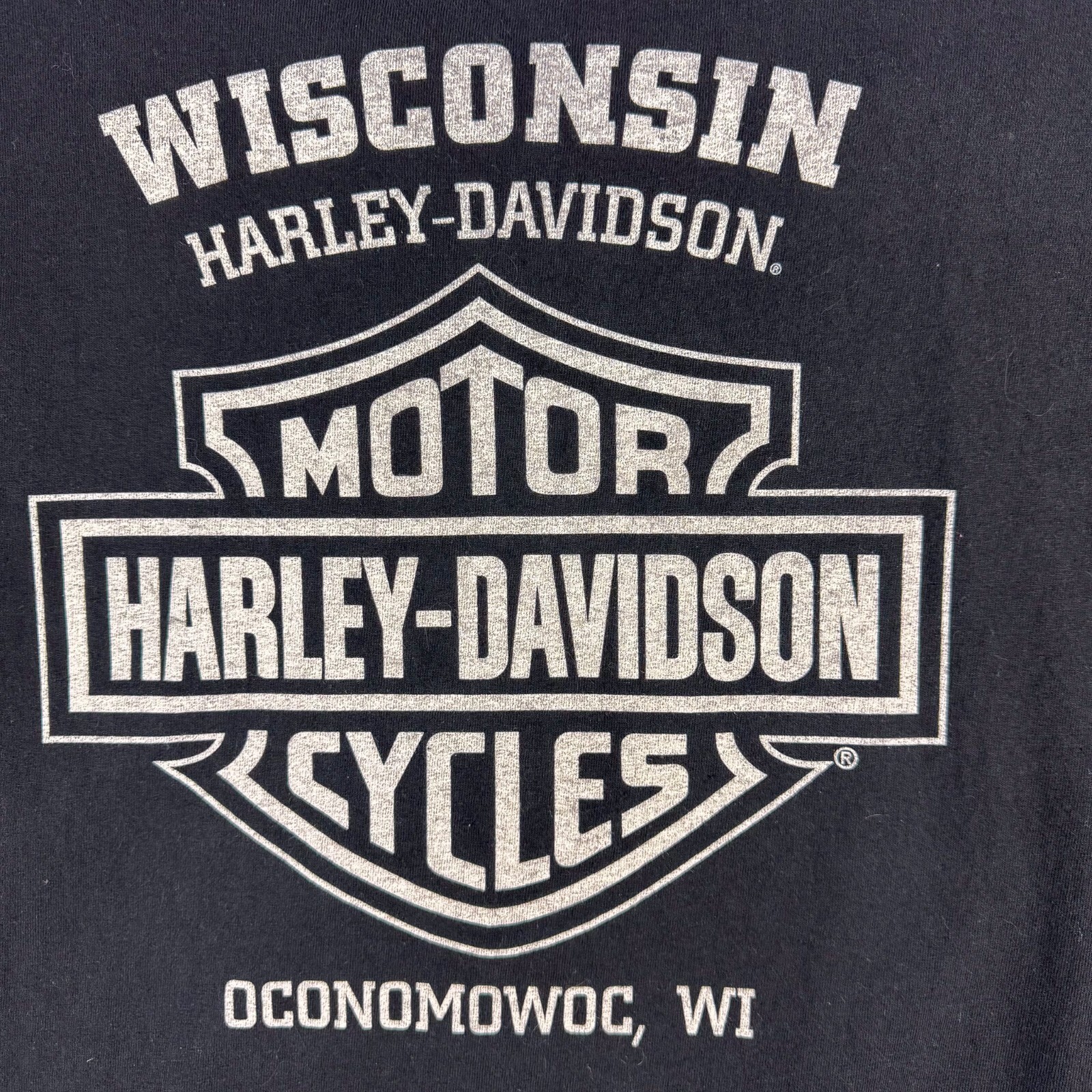 Harley Davidson Motorcycles Tee Mens XXL Black Skulls Oconomowoc Wisconsin Biker