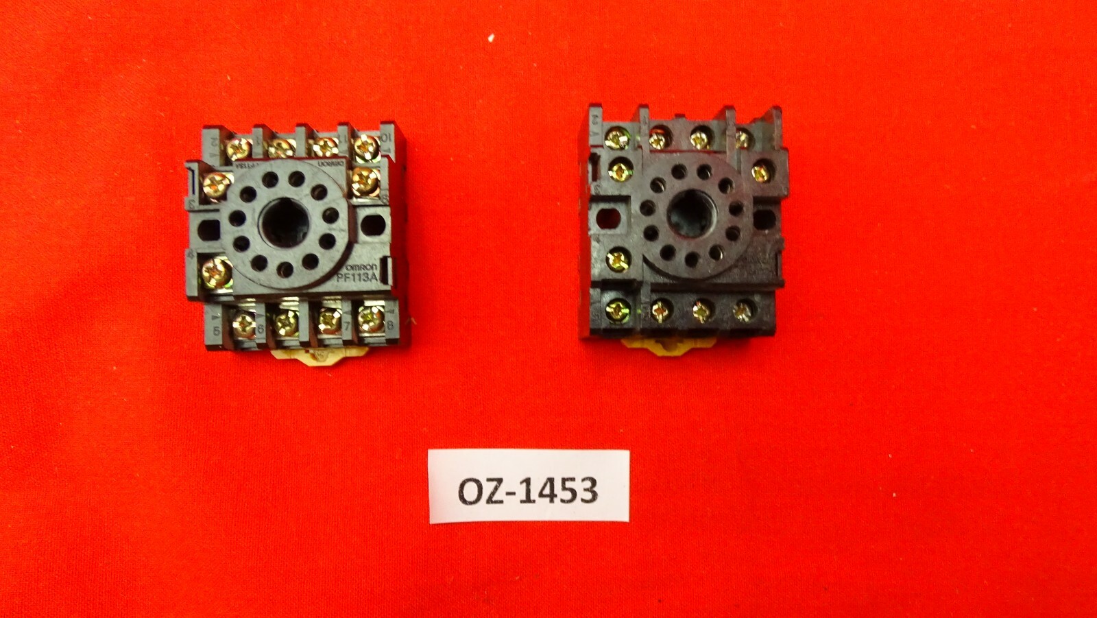 2x OMRON PF113A Sockel Montage: DIN Serie: MKS OMRON