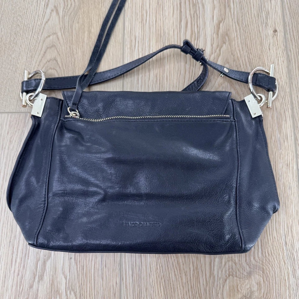 Bolsa de mão Vince Camuto estampa animal couro de cobra aba bolso bolsa clutch - Imagem 2 de 4