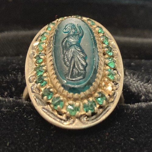 ANTIQUE 1930s GREEN CARVED FEMALE RING OVAL COCKTAIL Sz 8.5 ADJUSTABLE CAMEO - Picture 2 of 5