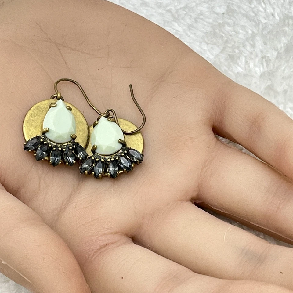 J. Pendientes Perforados Crew Verde Como Nuevo Tono Dorado Boho 1" Foto 2 de 4